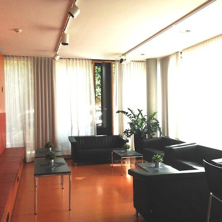 Jugendherberge Stuttgart Neckarpark Dış mekan fotoğraf